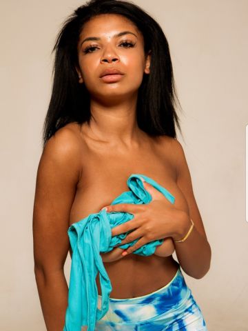 Нелли Пластуновская